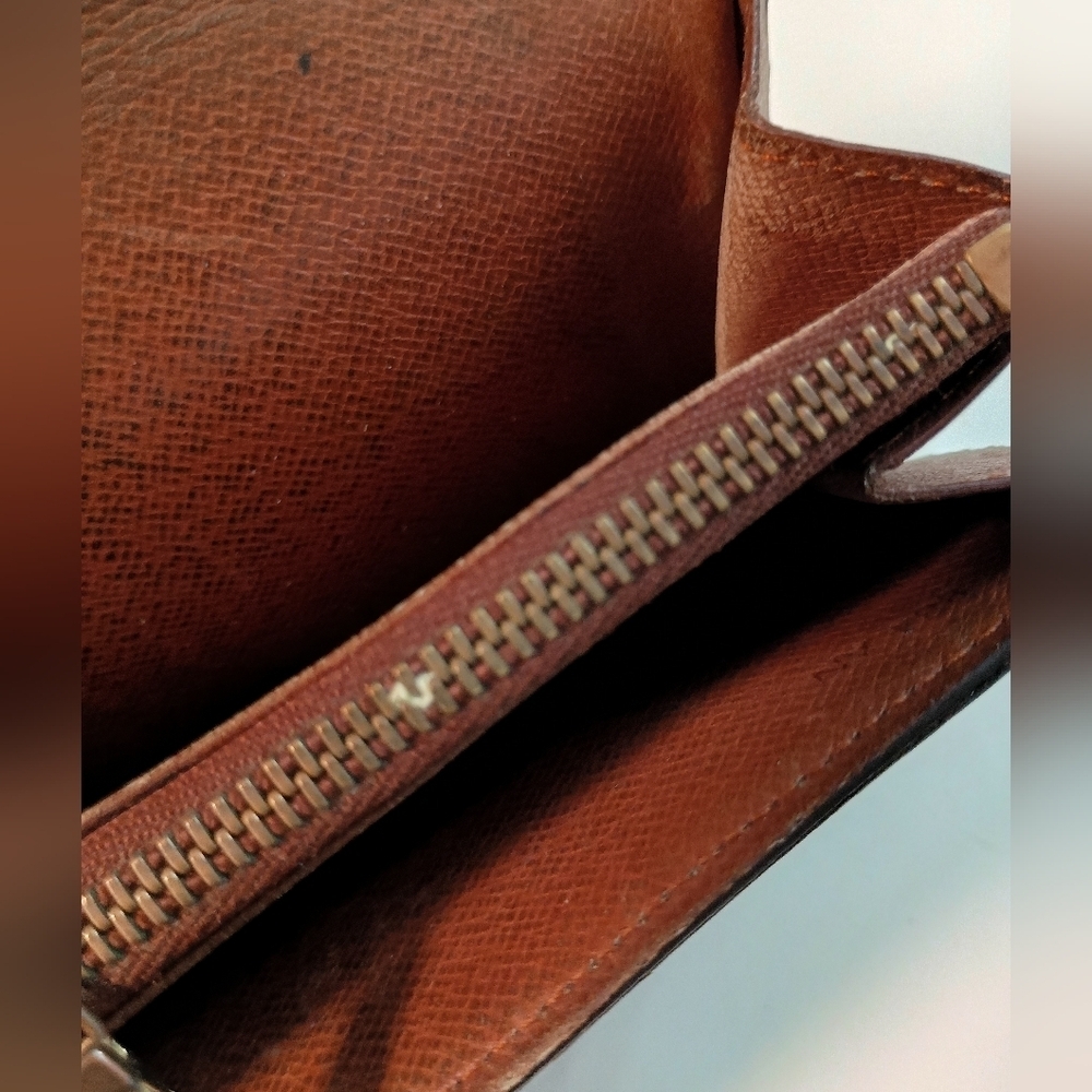 Authentic Vintage Louis Vuitton Monogram Sarah long Wallet - Picture 11 of 15